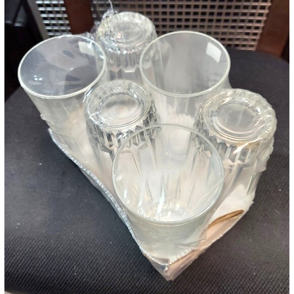 Arcoroc Lancer 10 oz. Tumbler 6 Pack 5-1/2” Made in France (5 New/1 semi-new) - Picture 2 of 3